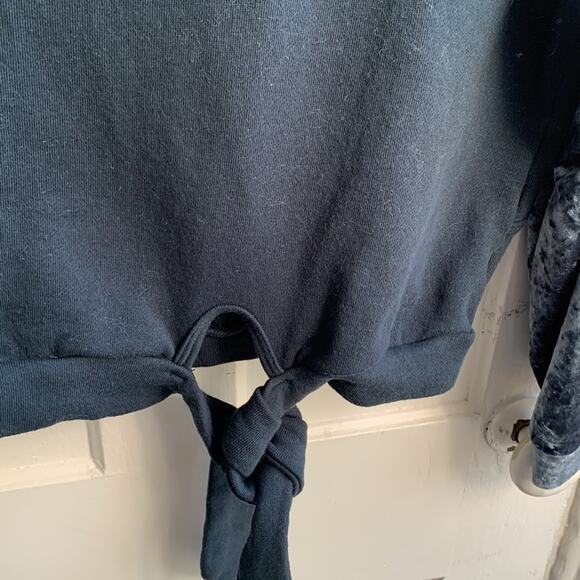 Code x Mode Crushed Velvet Tie Front Top - Picture 6 of 10